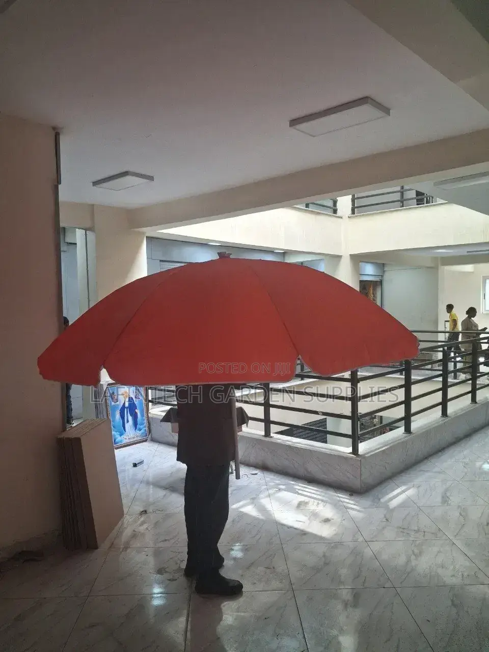 Single Outdoor Garden Umbrella (Without Stand)
የውጭ ዣንጥላ (ያለ መቆሚያ)