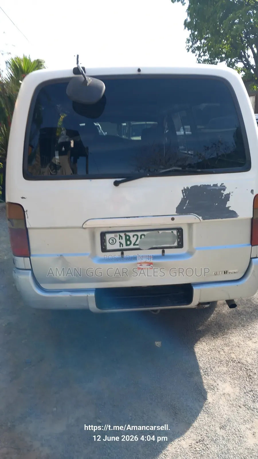 Toyota HiAce 2004 White