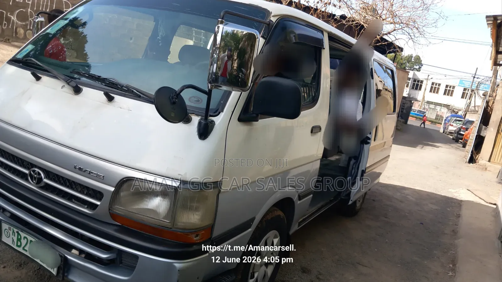 Toyota HiAce 2004 White