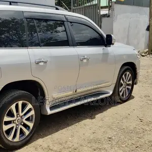 Toyota Land Cruiser 2019 Silver