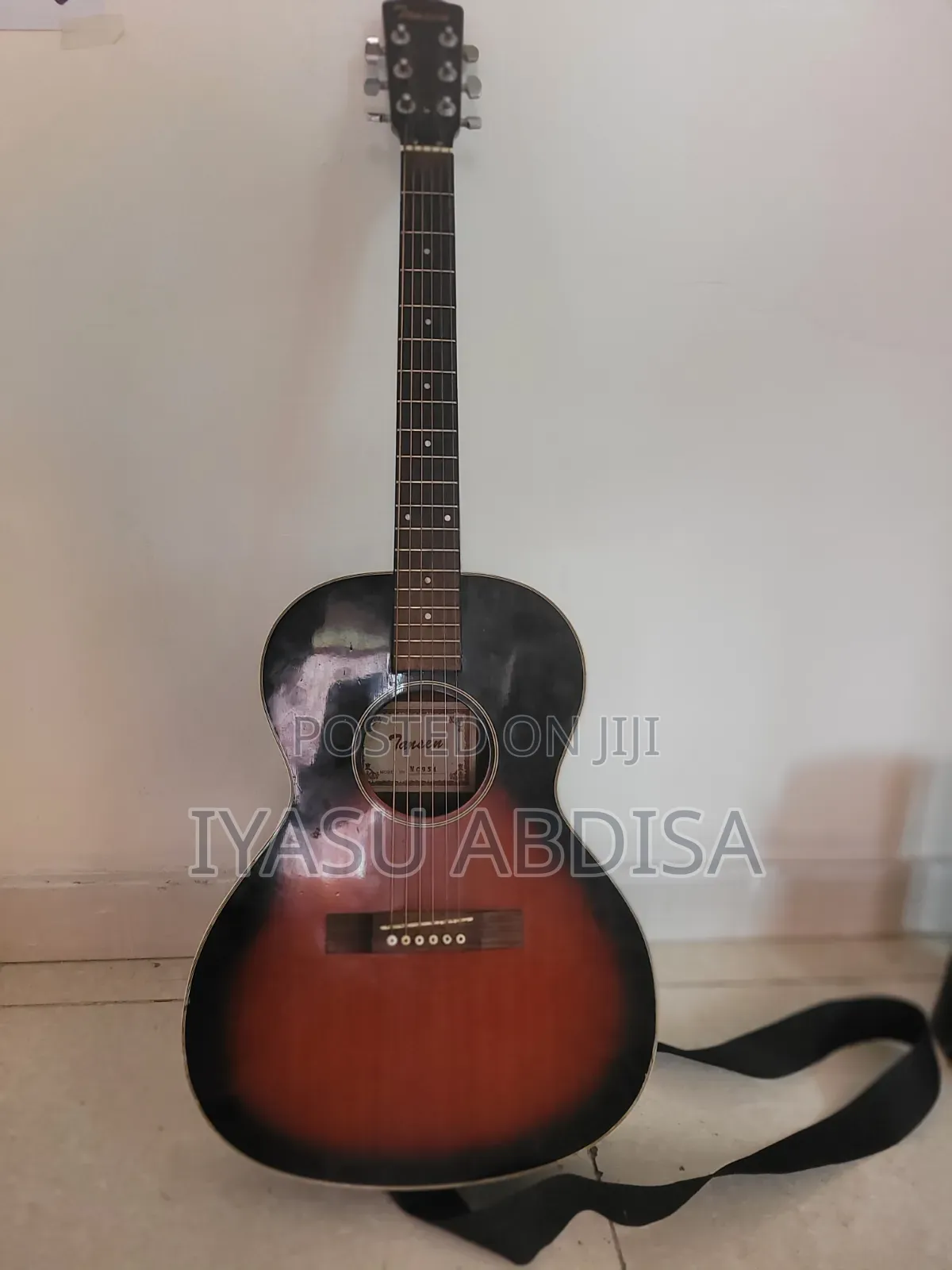 Box Guitar