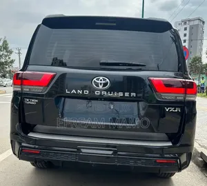 Toyota Land Cruiser 2023