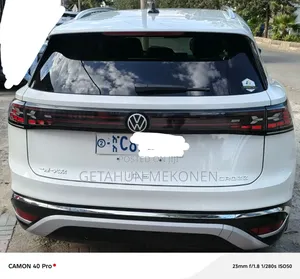 Volkswagen ID.6 2024 White