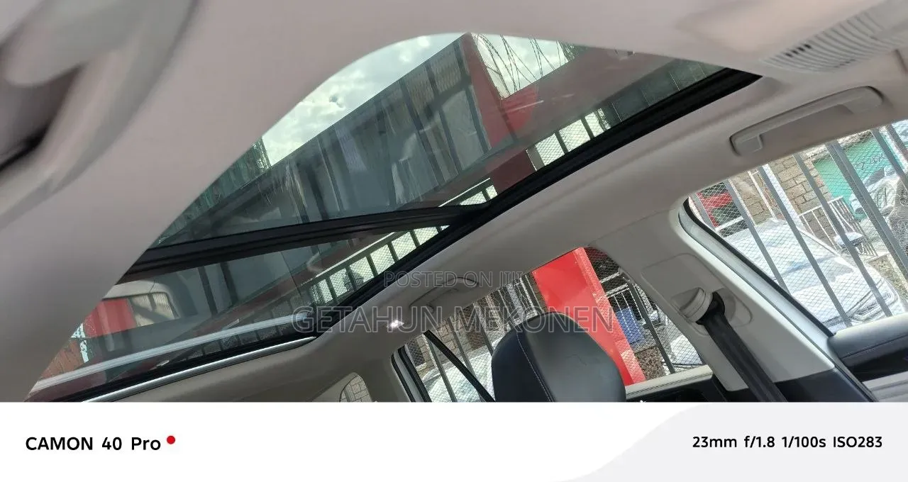 Volkswagen ID.6 2024 White