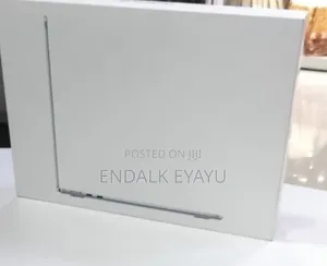 New Laptop Apple MacBook Air 2026 M5 16GB Apple M3 SSD 512GB