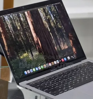 New Laptop Apple MacBook Pro 2019 16GB Intel Core i7 SSD 256GB