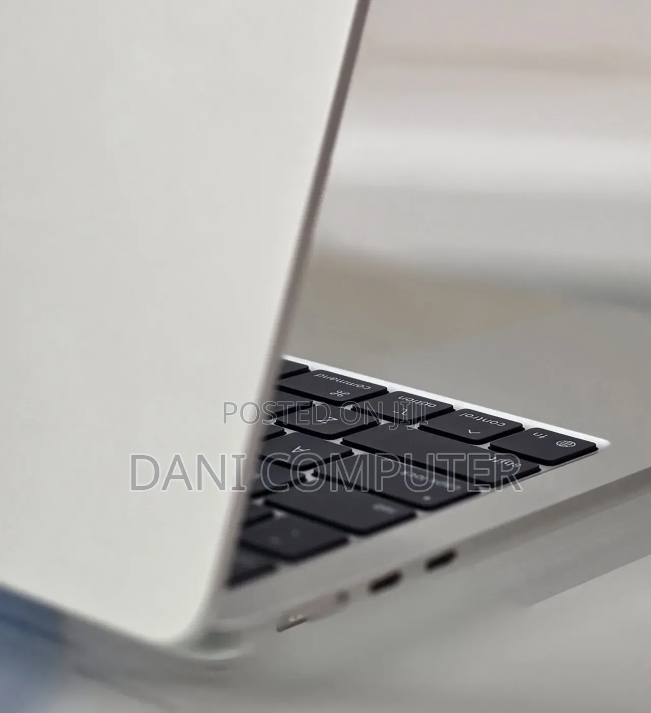 New Laptop Apple MacBook Air 2025 M4 16GB Apple M4 SSD 256GB