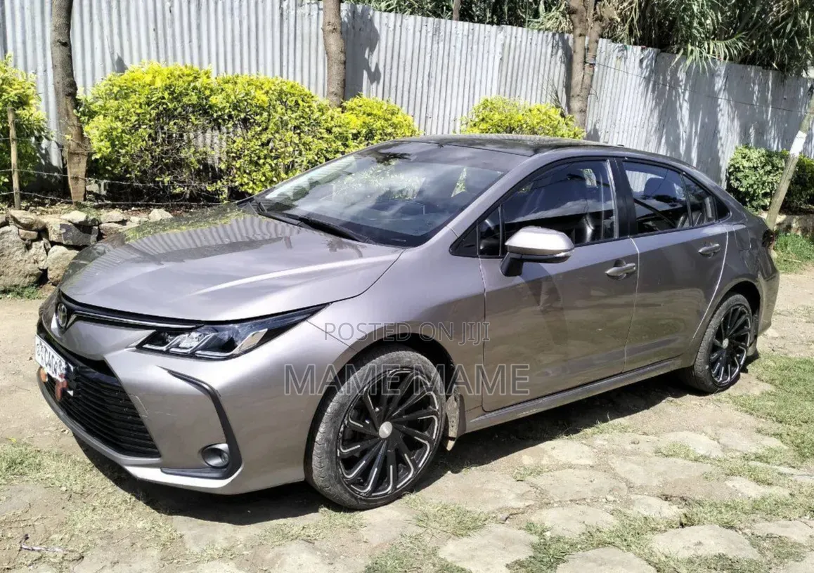 Toyota Corolla 2022 Gray