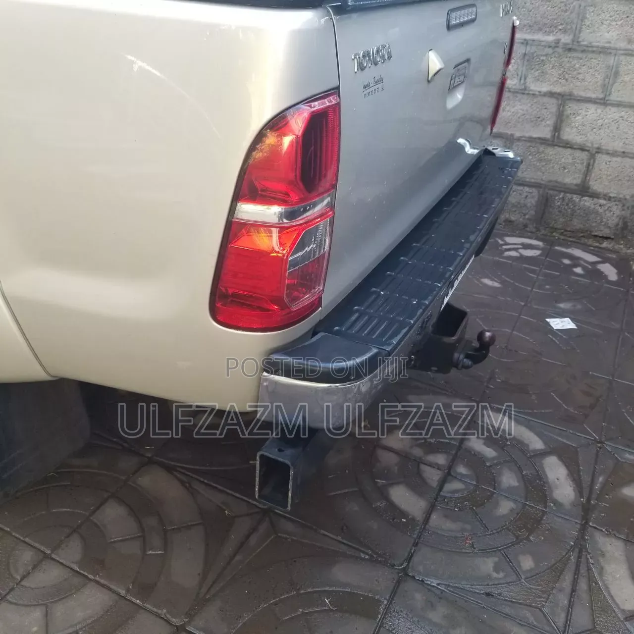 Toyota Hilux 2015 Gold