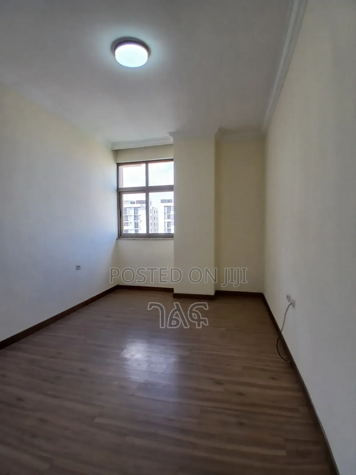 1bdrm Apartment in መስቀር ፍላወር ላይ 90%, Bole for sale