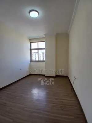1bdrm Apartment in መስቀር ፍላወር ላይ 90%, Bole for sale