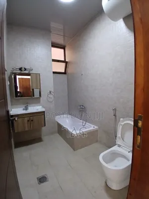 1bdrm Apartment in መስቀር ፍላወር ላይ 90%, Bole for sale