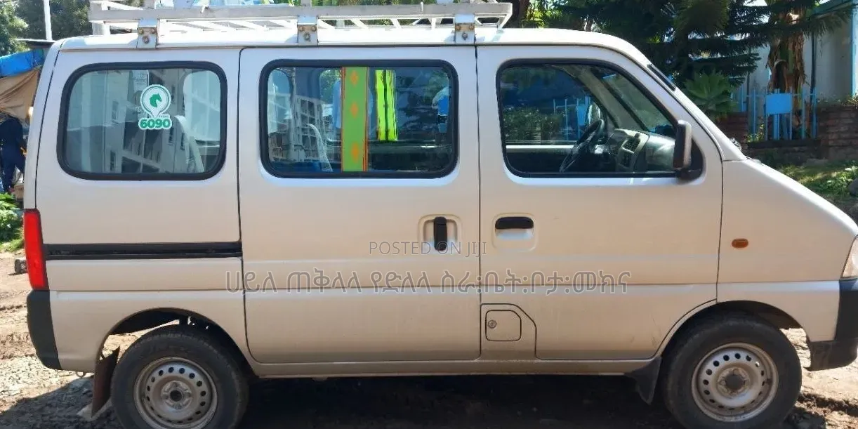 Suzuki Eeco 2024 Off white