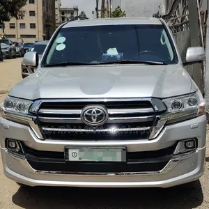 Toyota Land Cruiser 2019 Pink