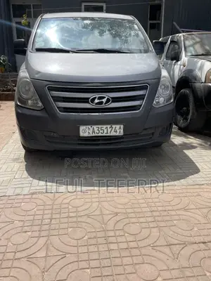 Hyundai H1 2015 Gray