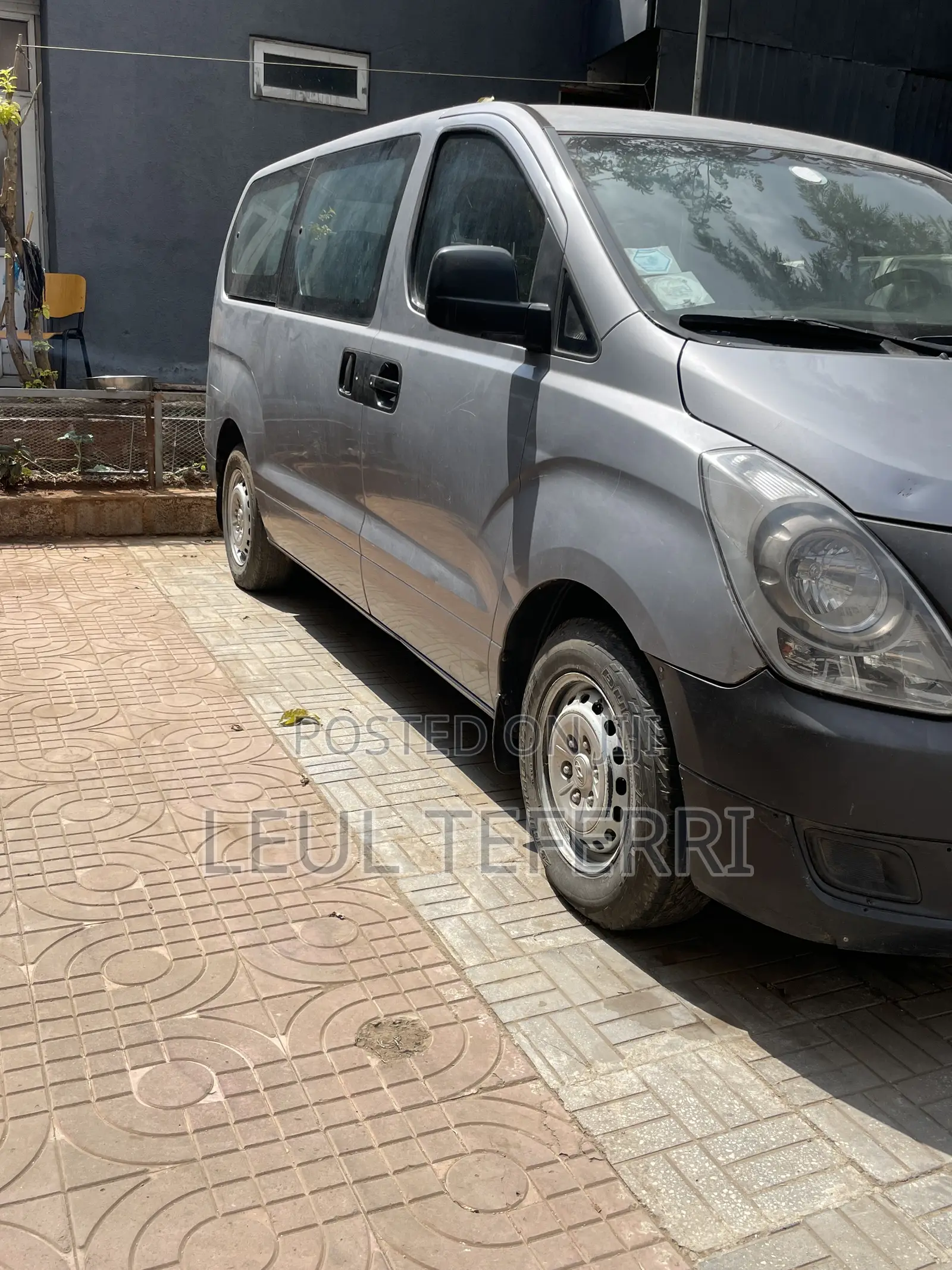 Hyundai H1 2015 Gray
