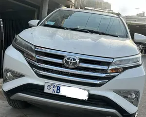 Toyota Rush 2021 Off white