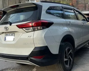 Toyota Rush 2021 Off white