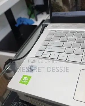 New Laptop HP 8GB Intel Core i5 SSD 512GB