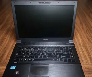 Laptop Toshiba Tecra R950 4GB Intel Core i5 SSHD (Hybrid) 500GB