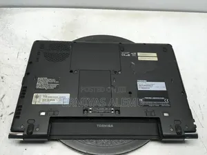 Laptop Toshiba Tecra R950 4GB Intel Core i5 SSHD (Hybrid) 500GB