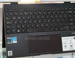New Laptop Asus ZenBook Flip 14 UX461UN 16GB Intel Core i7 SSD 512GB