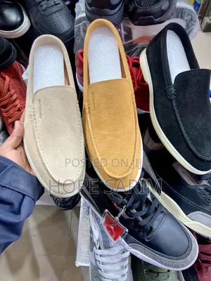 የሉሻይን ስዊድ ሎፈሮች (Loafers):