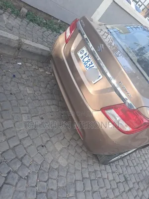 Suzuki Dzire 2022 Gold