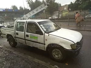 Isuzu KB 2003 White