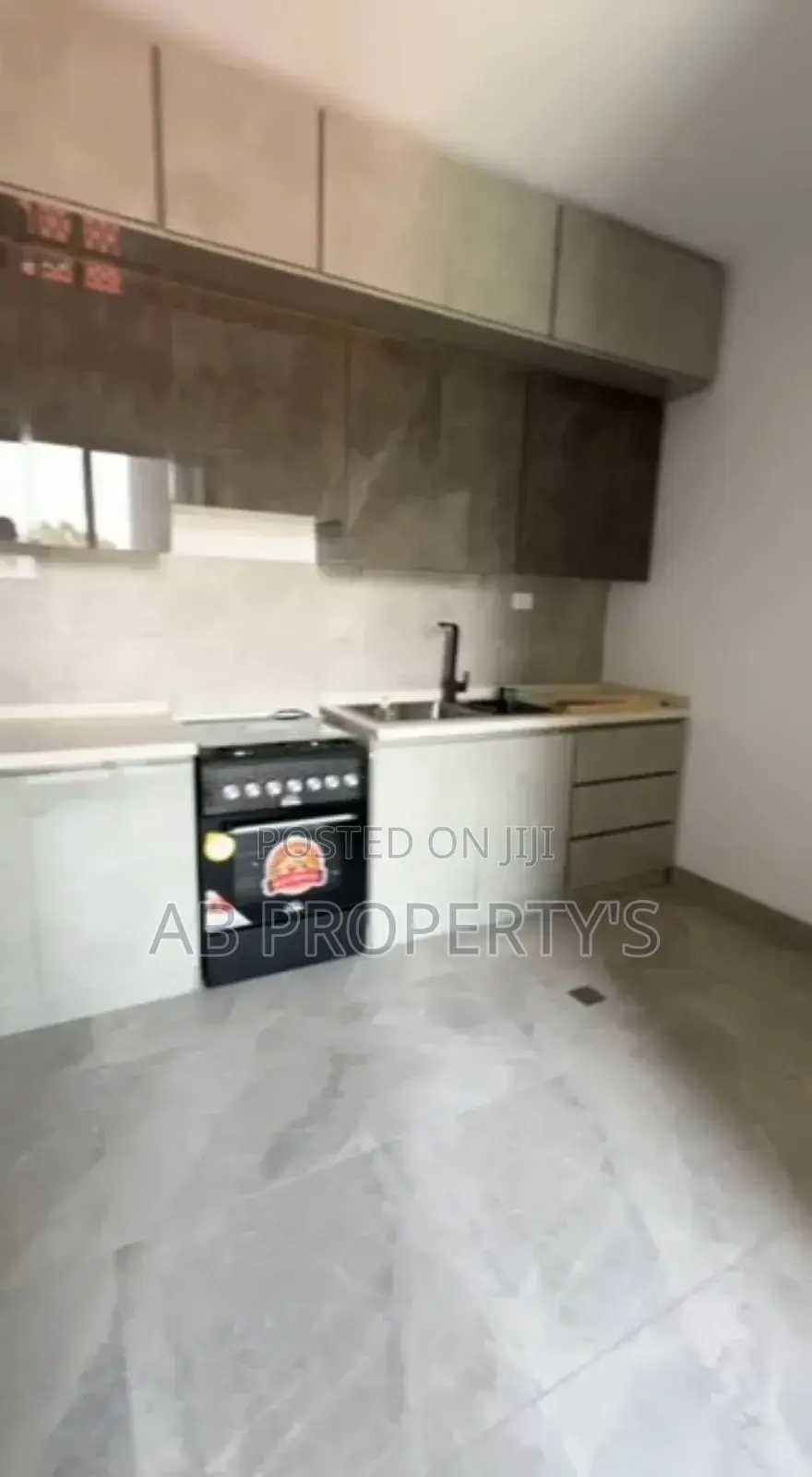 Furnished 2bdrm Apartment in ጃክሮስ, Yeka for sale