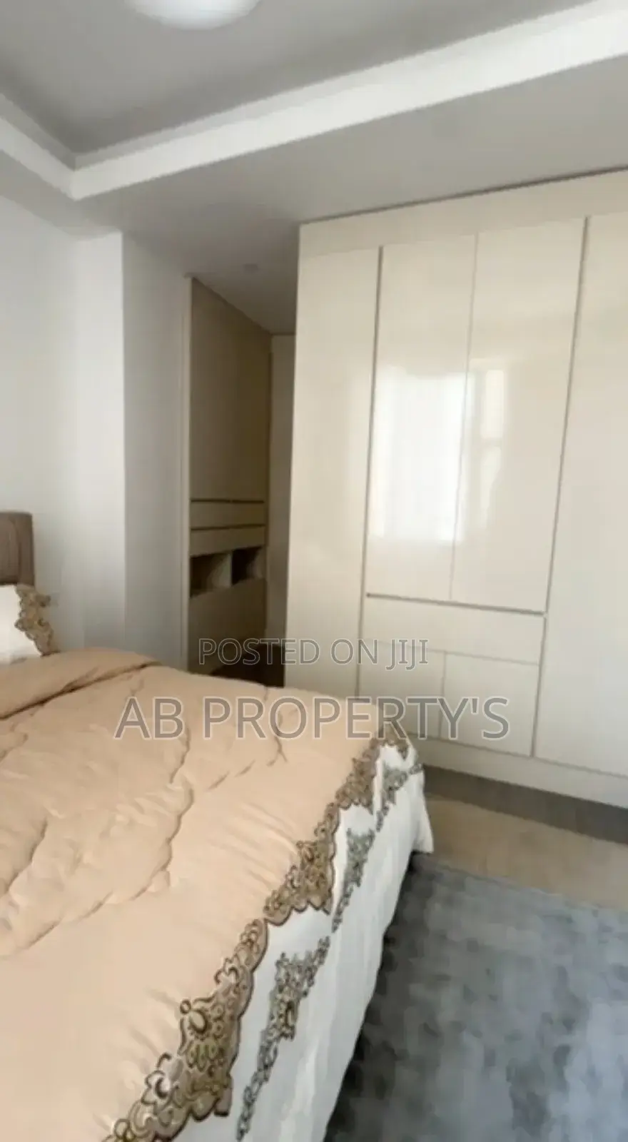 Furnished 2bdrm Apartment in ጃክሮስ, Yeka for sale