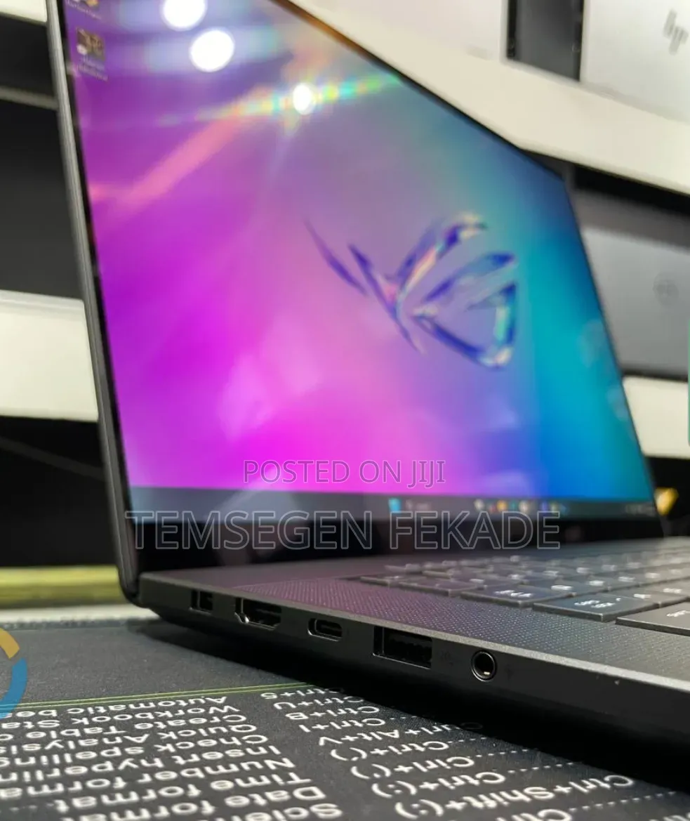 New Laptop Asus ROG Zephyrus G16 32GB Intel Core Ultra 9 SSD 1T