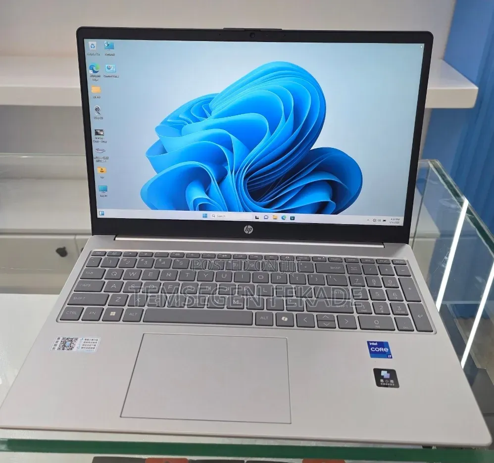 New Laptop HP Stream Notebook 16GB Intel Core i7 SSD 1T