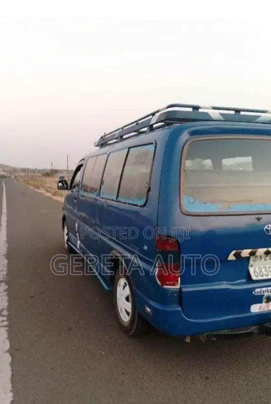 Toyota HiAce 2001