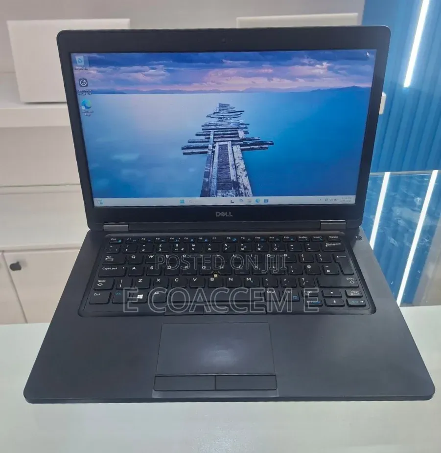New Laptop Dell 8GB Intel Core i5 SSD 256GB