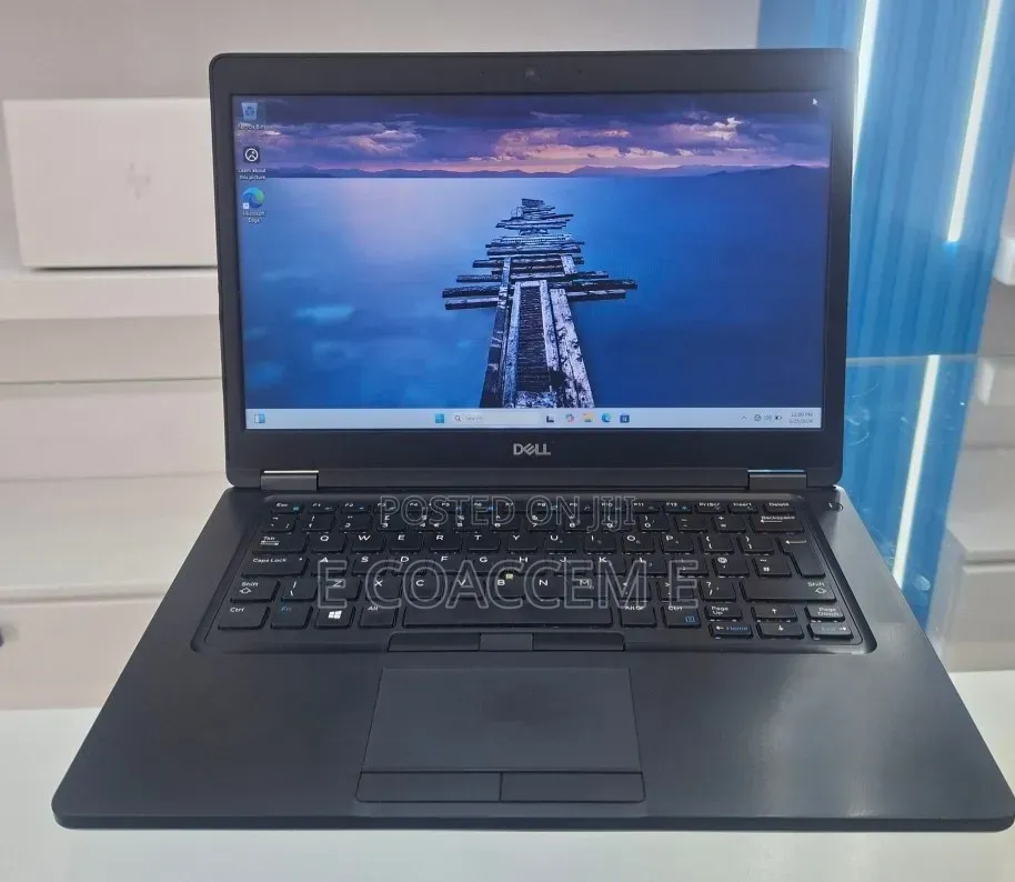 New Laptop Dell 8GB Intel Core i5 SSD 256GB