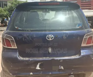 Toyota Yaris 2001 Blue