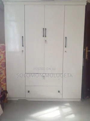 ቁም ሳጥን Locker