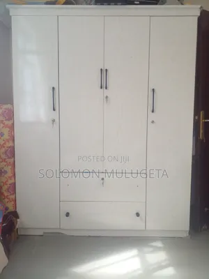 ቁም ሳጥን Locker