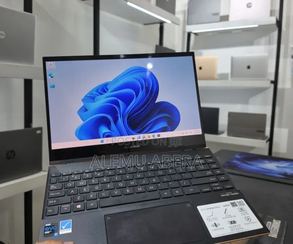 New Laptop HP 16GB Intel Core i7 SSD 512GB