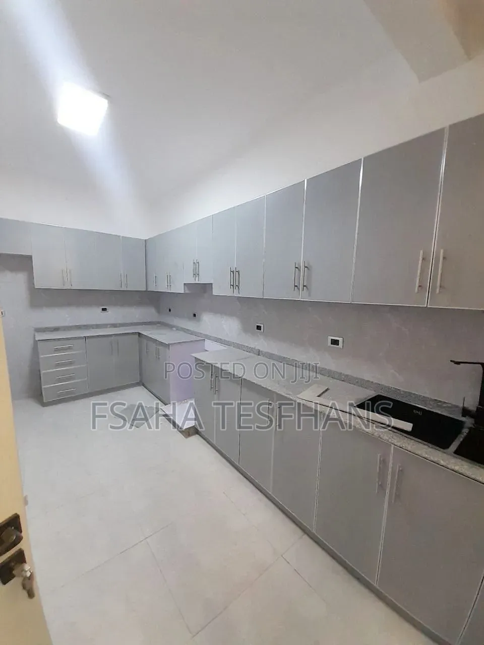 6bdrm House in G+2, Bole for rent