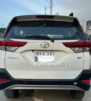 Toyota Rush 2021 White