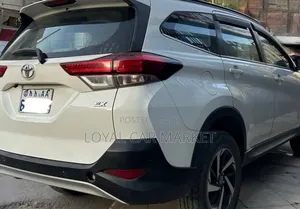 Toyota Rush 2021 White