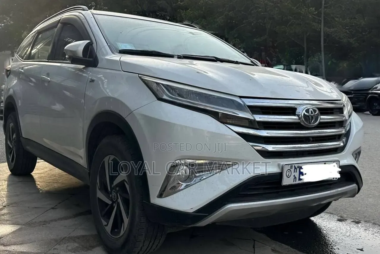 Toyota Rush 2021 White