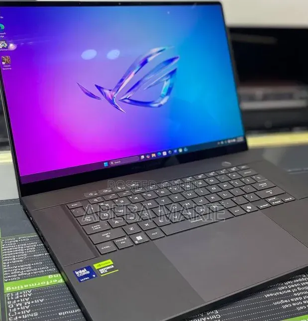 New Laptop Asus ROG Zephyrus G16 32GB Intel Core Ultra 9 SSD 1T