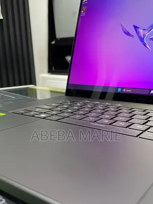 New Laptop Asus ROG Zephyrus G16 32GB Intel Core Ultra 9 SSD 1T
