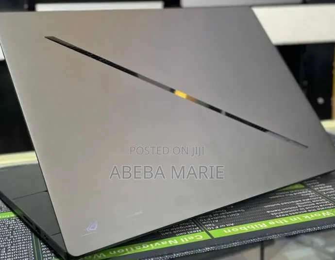 New Laptop Asus ROG Zephyrus G16 32GB Intel Core Ultra 9 SSD 1T