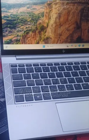 New Laptop HP EliteBook 830 G8 16GB Intel Core i7 SSD 512GB