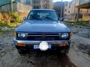 Toyota 4-Runner 1990 Silver
