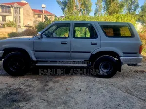 Toyota 4-Runner 1990 Silver
